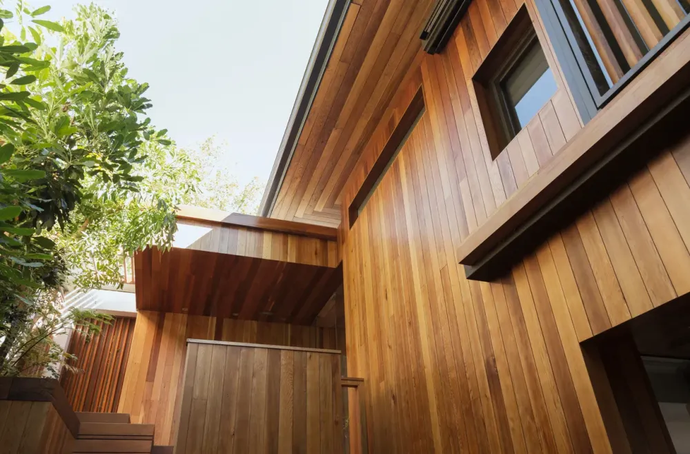 Menuiserie bois à Neuve-Maison